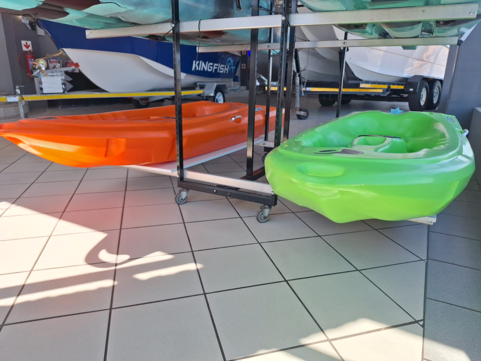 KAYAKS - Image 4