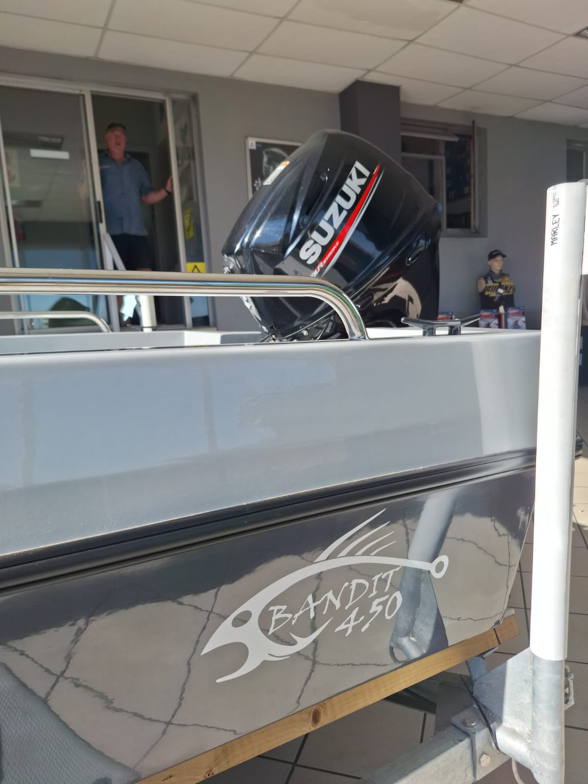 450 BANDIT ON TRAILER WITH DF30 SUZUKI 4-STROKE - Image 4