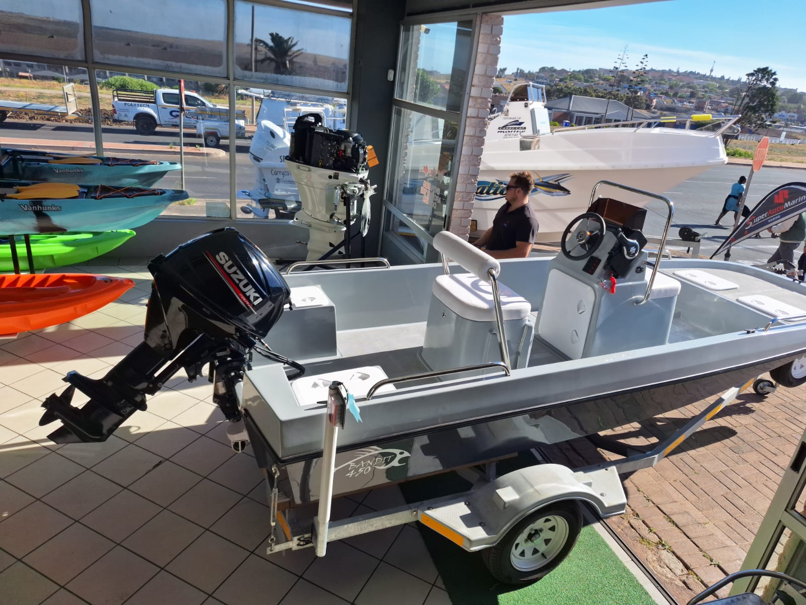 450 BANDIT ON TRAILER WITH DF30 SUZUKI 4-STROKE - Image 9