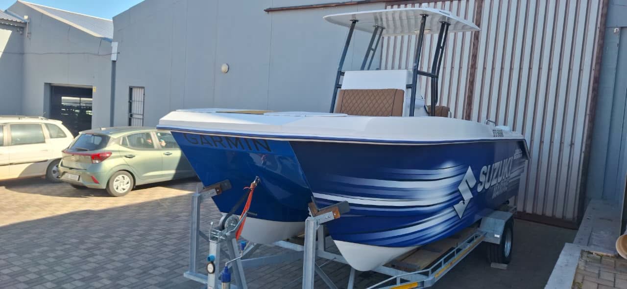 2200 NEMESIS WITH 2 X DF100BTX SUZUKI 4-STROKES - Image 9