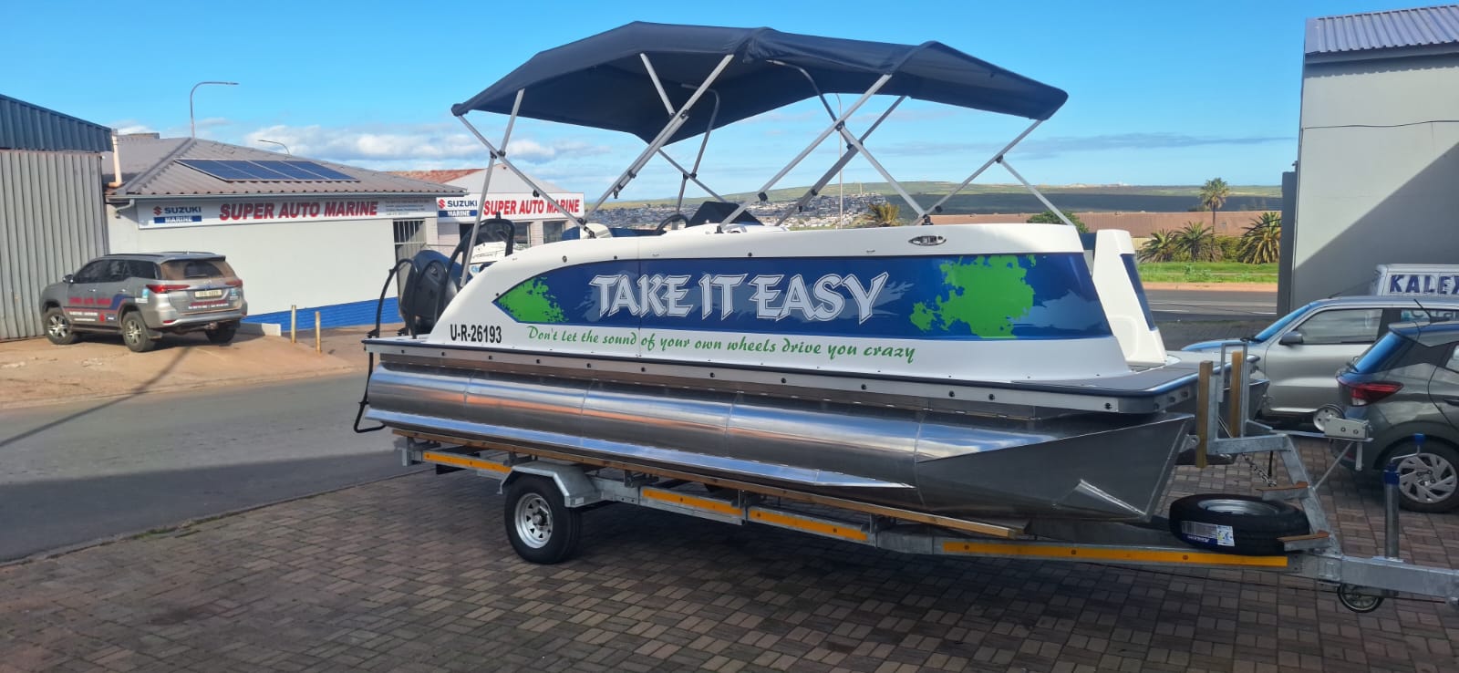 6250 SPITFIRE PONTOON + DF140BTL SUZUKI 4 STROKE STEALTH