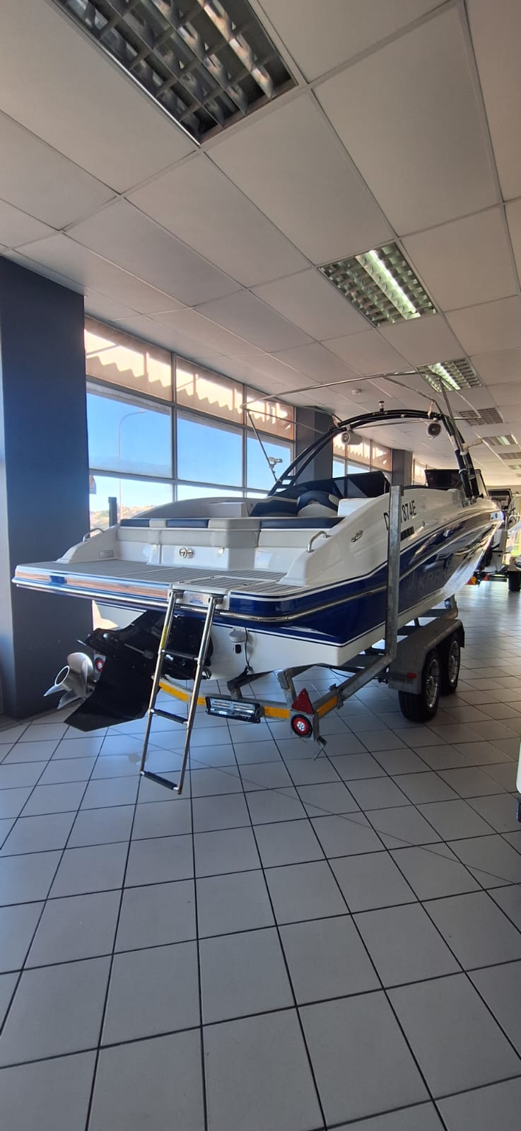 720 ODYSSEY ON TRAILER WITH 6.2L MERCRUISER 350HP - Image 12