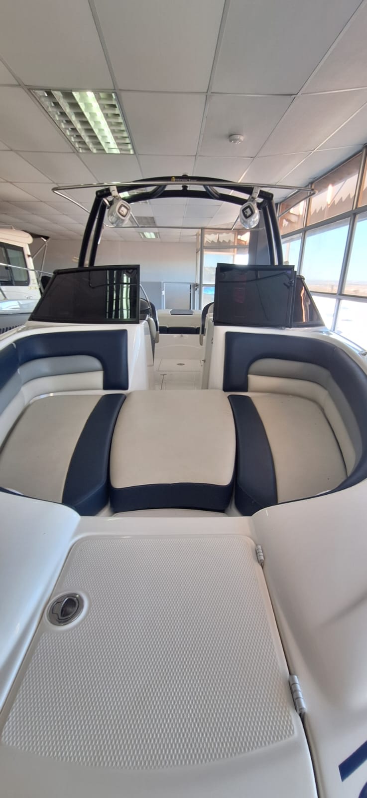 720 ODYSSEY ON TRAILER WITH 6.2L MERCRUISER 350HP - Image 13